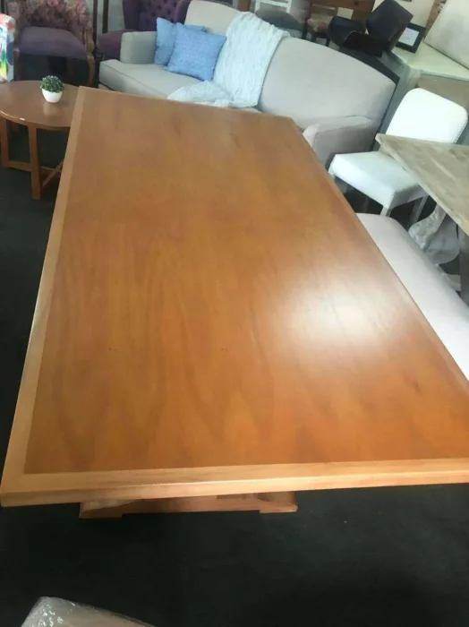 Mesa de comedor pedestal en Madera natural - Mesas de comedor, Uruguay | Viladecó Muebles, vista 3