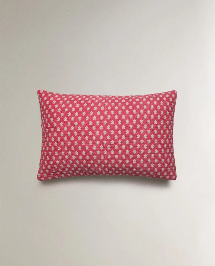FUNDA COJÍN ALGODÓN FLORES | KATHARINE POLE en Rosa - Textiles, Uruguay | Zara Home, vista 2