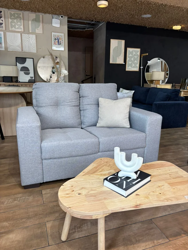 Sofa 2 cuerpos Los Angeles - Gris en Madera natural - Sillones y sofás, Uruguay | Berna home, vista 2
