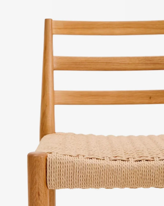 Taburete Analy respaldo madera maciza roble acabado tono natural y asiento cuerda 65cm FSC 100% en Beige - Butacas, banquetas y puffs, Uruguay | Kavehome, vista 3