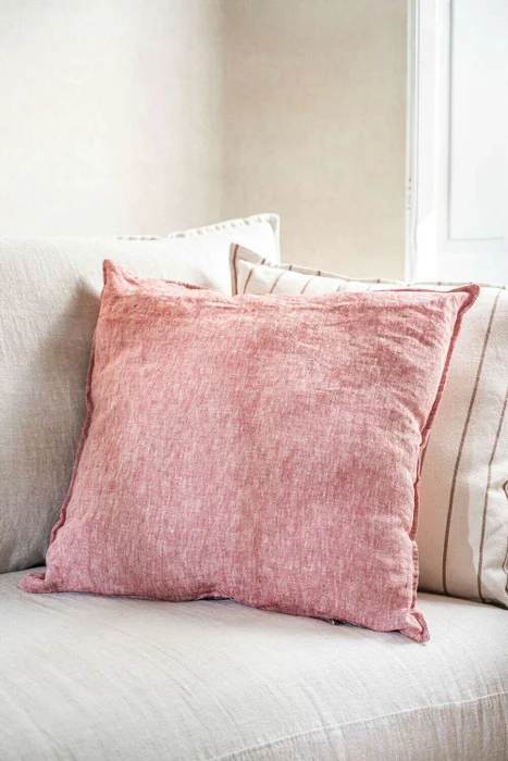 ALMOHADON PAZ - LINO DENIM CHERRY - 55 X 55 CMS - Textiles, Uruguay | La Iberica