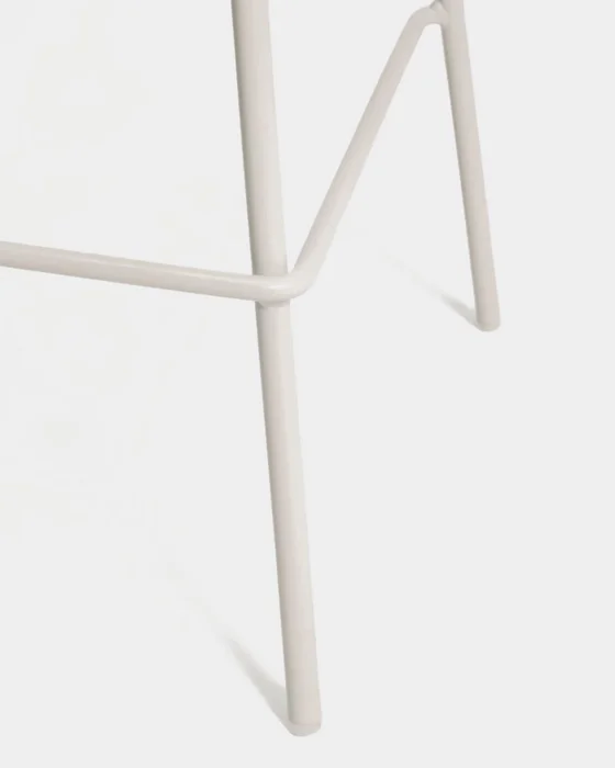 Taburete Altea - beige y patas de acero con acabado beige 65 cm en Negro - Butacas, banquetas y puffs, Uruguay | Kavehome, vista 4