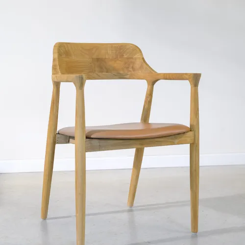 Silla en teca y cuero en Marrón - Sillas, Uruguay | Entrecasa