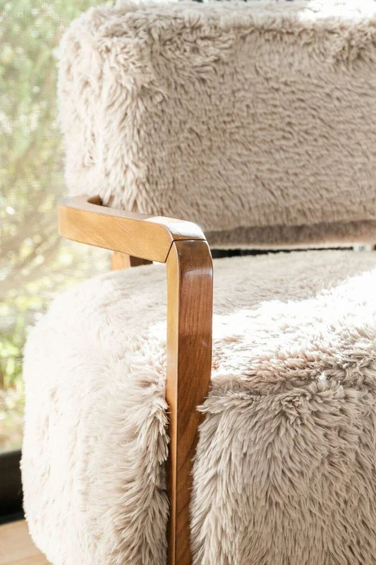 BUTACA WOOLY - WALNUT Y PELO LARGO en Beige - Butacas, banquetas y puffs, Uruguay | La Iberica, vista 8
