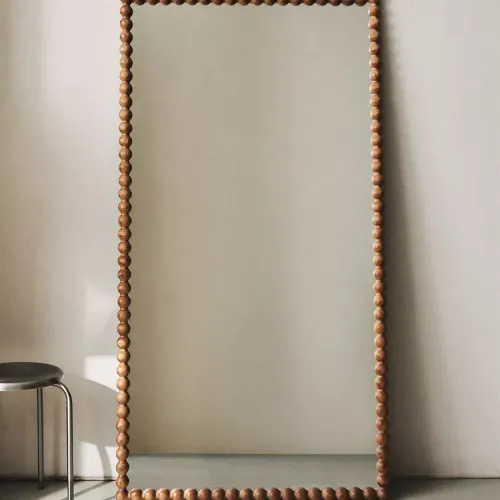 ESPEJO PIE GRANDE RECTANGULAR MARCO MADERA en Madera natural - Espejos, Uruguay | Zara Home