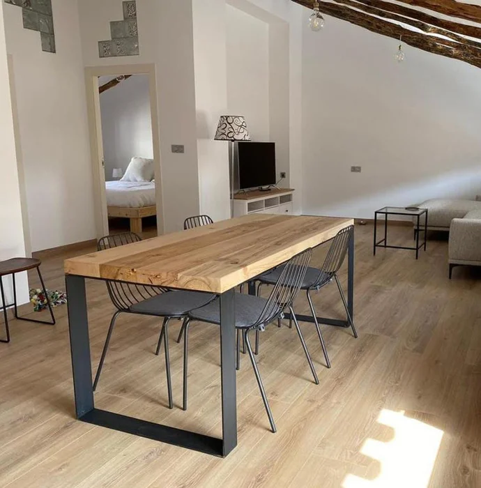 Mesa Country Hierro Y Madera en Madera natural - Mesas de comedor, Uruguay | Treehouse Deco
