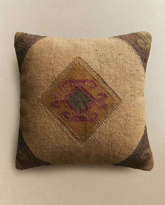 FUNDA COJÍN KILIM en Multicolor - Textiles, Uruguay | Zara Home