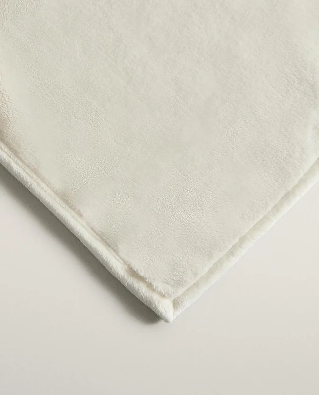 MANTA POLAR - Textiles, Uruguay | Zara Home, vista 3