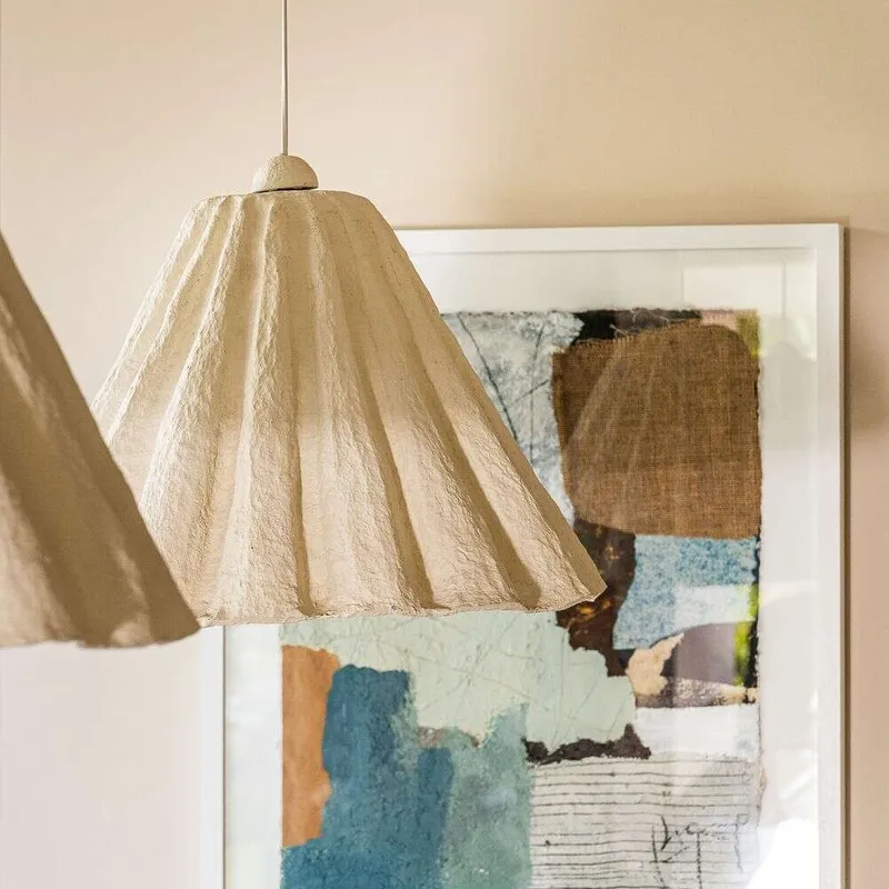 LAMPARA DE TECHO ZIA - PAPEL MACHE en Beige - Lámparas colgantes, Uruguay | La Iberica
