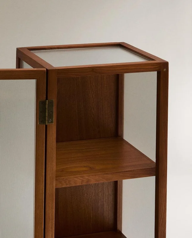 MUEBLE ALMACENAJE MADERA FRESNO PUERTAS VIDRIO en Marrón - Aparadores y recibidores, Uruguay | Zara Home, vista 4