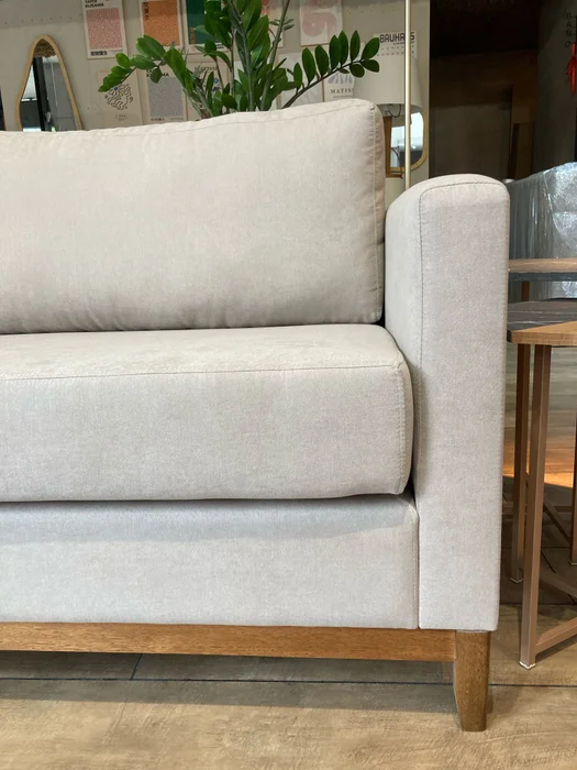 Sofá Felini 3 Cuerpos (200 cm) – Beige Aqua Block en Beige - Sillones y sofás, Uruguay | Berna Home, vista 4