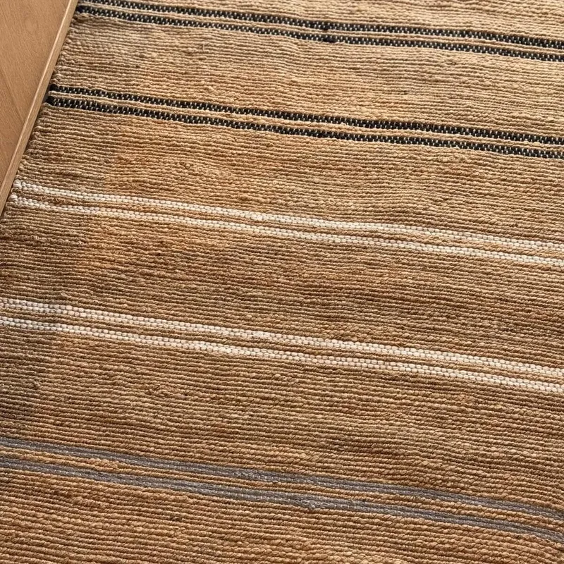 ALFOMBRA YUTE PROMO NATURAL RAYAS BLANCO & GRIS & NEGRO en Marrón - Alfombras, Uruguay | Masinfinito Casa