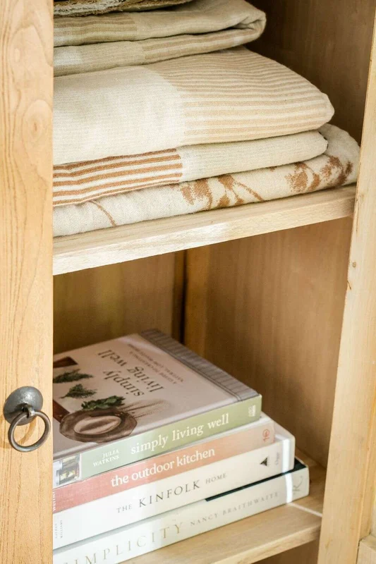 MUEBLE OLMO - 0.80 X 1.20 MTS en Madera natural - Bibliotecas, Uruguay | La Iberica, vista 11