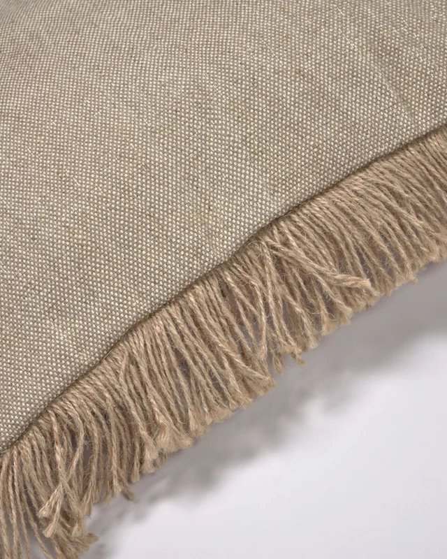 Almohadón Delcie de algodón beige con flecos de yute de 60 x 60 cm en Beige, Uruguay | Kavehome, vista 3