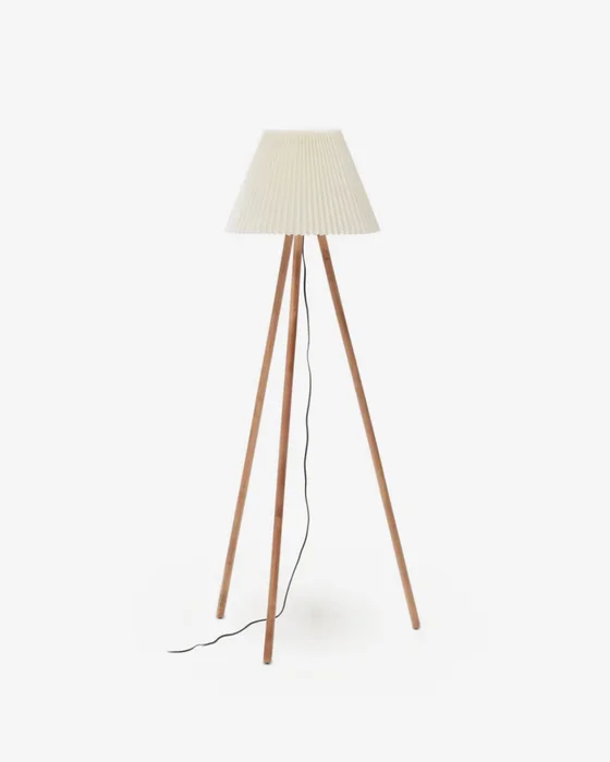 Lámpara de pie Benicarlo de madera de caucho con acabado natural y beige en Beige - Lámparas de pie, Uruguay | Kavehome