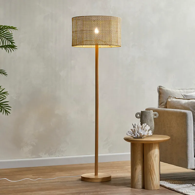Lámpara de pie Borneo en Madera natural - Lámparas de pie, Uruguay | Alta Gracia Deco
