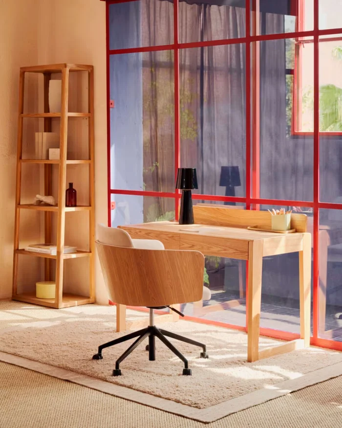 Escritorio Arandu de chapa y madera maciza de fresno 120 x 60 cm en Madera natural - Escritorios y sillas de escritorio, Uruguay | Kavehome, vista 2