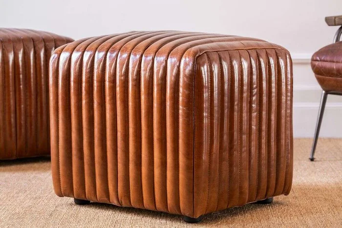 PUFF JAGGER - CUERO ITALIANO en Marrón - Butacas, banquetas y puffs, Uruguay | La Iberica, vista 3