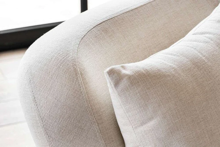 BUTACA / SILLON FOA 1 CUERPO - LINO ANTIMANCHAS en Beige - Butacas, banquetas y puffs, Uruguay | La Iberica, vista 3