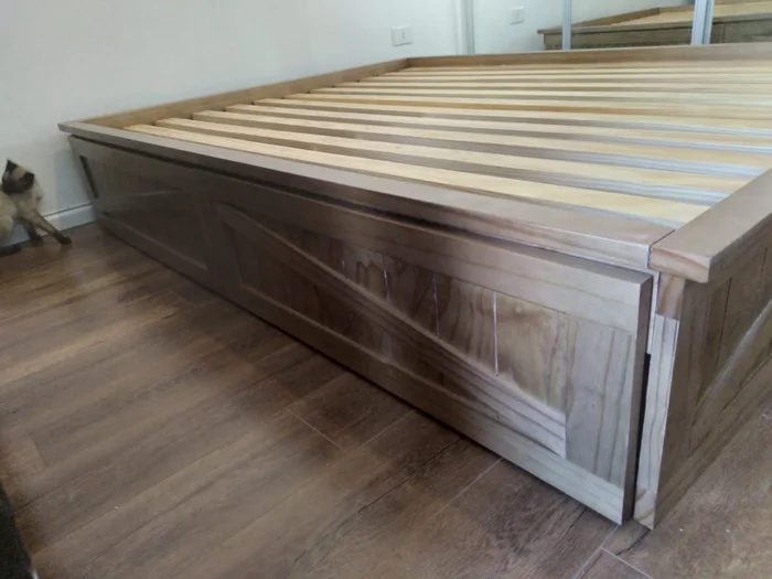 Cama Celaya en Madera natural - Dormitorio, Uruguay | Tree House Deco, vista 7