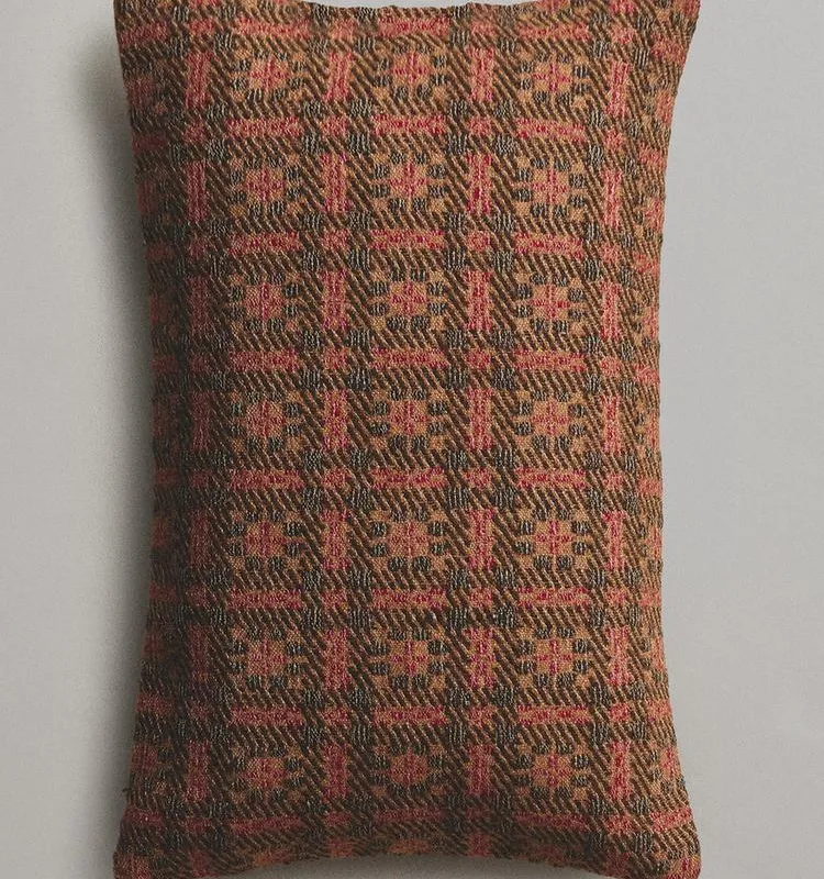 FUNDA COJÍN CUADROS GEOMÉTRICO - Textiles, Uruguay | Zara Home