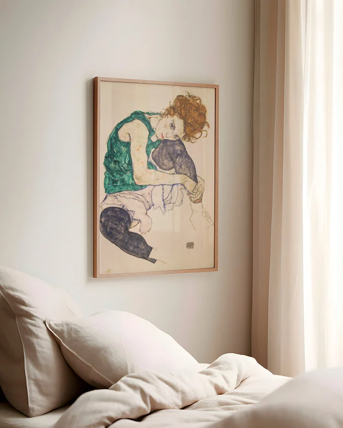 Egon Schiele - Seated Woman with Bent Knees en Multicolor - Láminas, Uruguay | La Cuadrería, vista 2