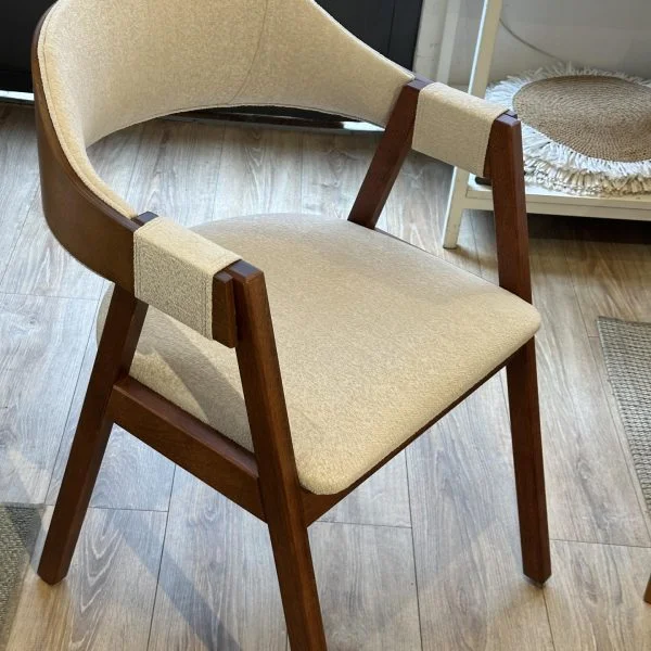 SILLA ZENIT madera tono Roble Carvalho en Marrón - Muebles, Uruguay | Indrana, vista 3