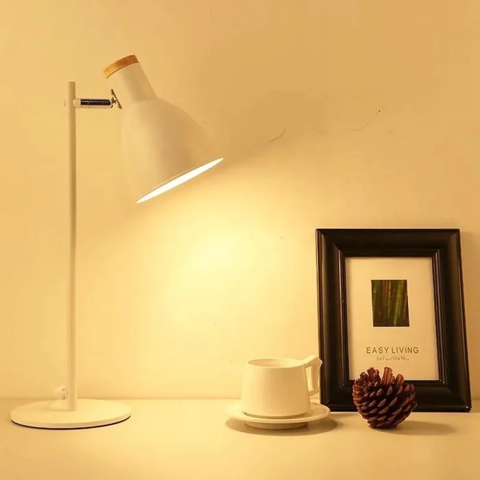 Lámpara De Mesa Odin Blanca en Blanco - Lámparas de mesa, Uruguay | Serlux, vista 3
