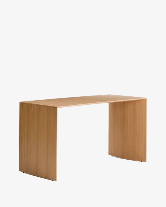 Mesa de trabajo Litto de chapa de roble FSC Mix Credit 140 x 60 cm en Madera natural - Escritorios, Uruguay | Kavehome