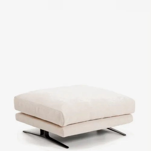 Reposapiés Veliro de chenilla beige y patas de acero con acabado negro 85 x 90 cm FSC Mix Credit en Beige - Sillones y sofás, Uruguay | Kavehome