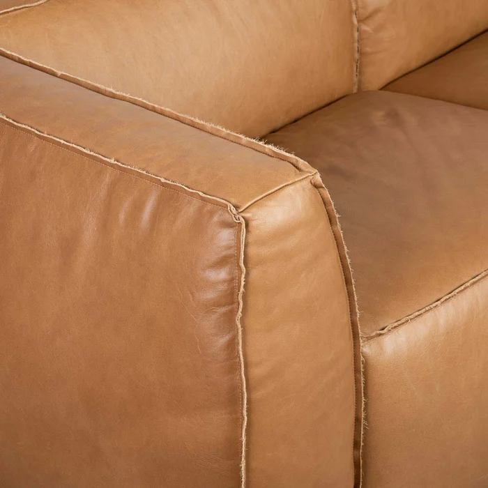 Sofá 3 Cuerpos Cuero Marron Tufa Camel en Beige - Sillones y sofás, Uruguay | Divino, vista 4