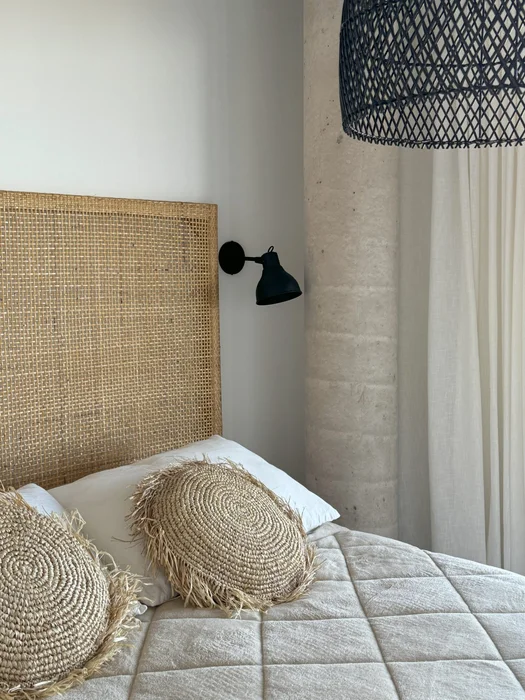 Respaldo de cama Venus en Clara, o, Oscura - Respaldos de cama, Uruguay | Rumah Studio Home, vista 3
