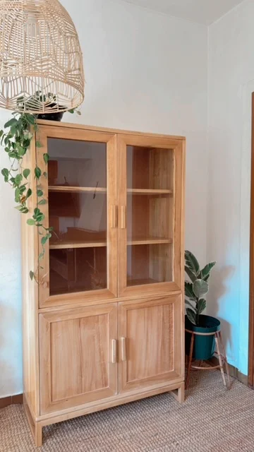 Cristalero aparador en Madera natural - Aparadores y recibidores, Uruguay | Decoramuss, vista 2