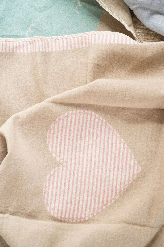 MANTA AUSTRIACA KIDS - CORAZON ROSA - Textiles, Uruguay | La Iberica, vista 5