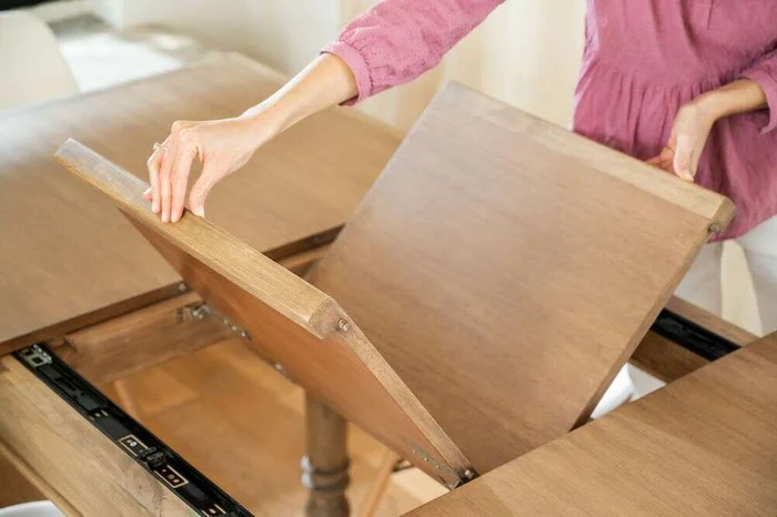 MESA COMEDOR DE CEDRO EMMA - EXTENSIBLE en Madera natural - Mesas de comedor, Uruguay | La Iberica, vista 10