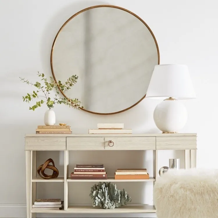 Espejo circular en Beige - Dormitorio, Uruguay | Casa Ernesta