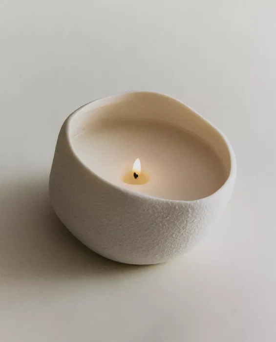 VELA DECORATIVA TEXTURA en Blanco - Velas y Portavelas, Uruguay | Zara Home