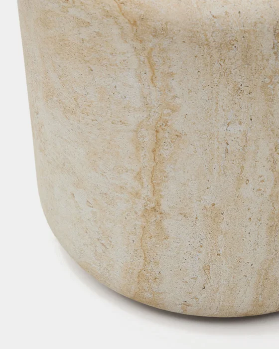 Mesa auxiliar Drasi de cemento con acabado efecto travertino - Ø46 cm en Beige - Mesas de arrimo, Uruguay | Kavehome, vista 5
