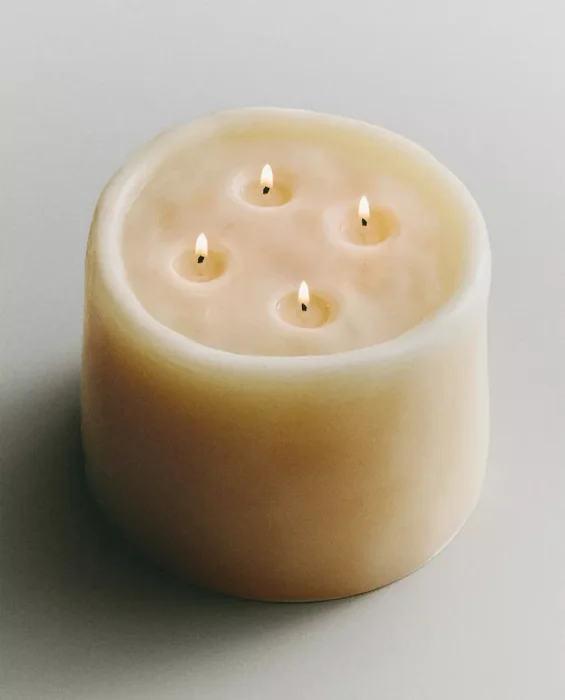 VELÓN DECORATIVO BEIGE en Beige - Velas y Portavelas, Uruguay | Zara Home