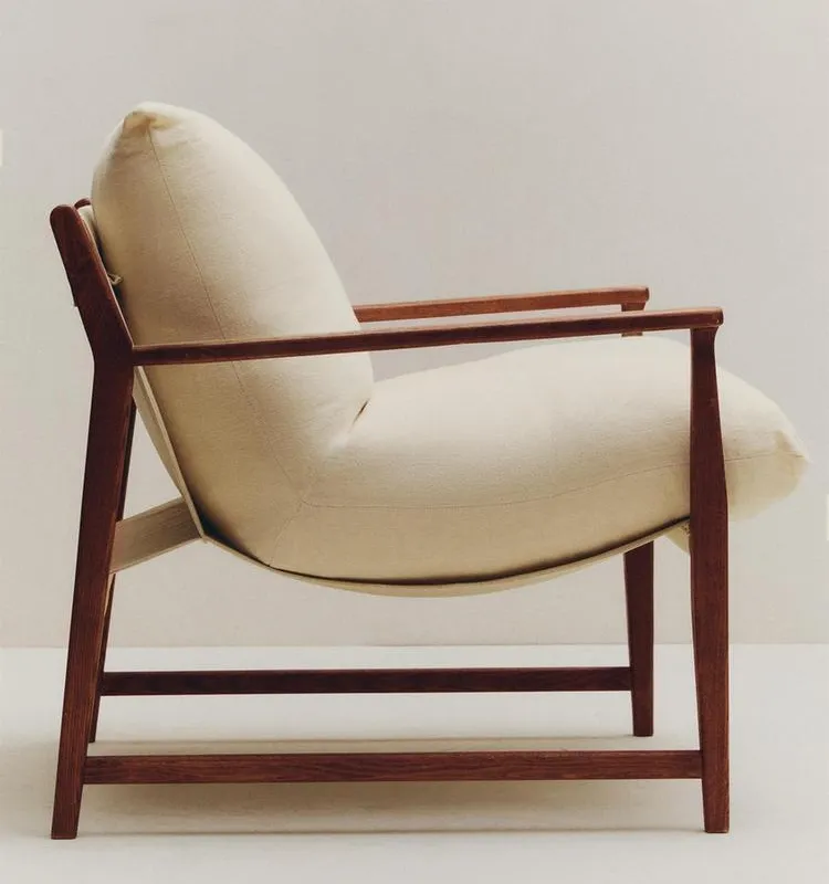 BUTACA MADERA Y COJÍN DESENFUNDABLE - Butacas, banquetas y puffs, Uruguay | Zara Home