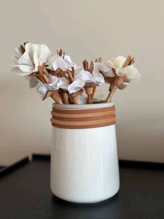 Florero o porta utensilios blanco con cuero en Blanco - Jarrones, Uruguay | Dreams On Time, vista 9