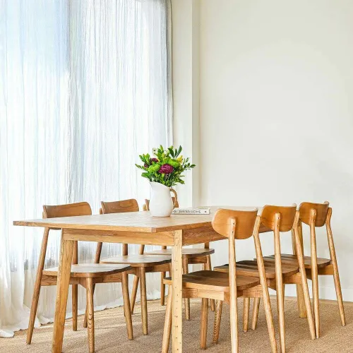 MESA COMEDOR NORDICA EXTENSIBLE - 1.80 A 2.30 MTS en Madera natural - Mesas de comedor, Uruguay | La Iberica