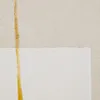 Cuadro abstracto de Salin con raya vertical de lino beige 80 x 100 cm en Beige - Decoración de pared, Uruguay | Kavehome, vista 4 de 4