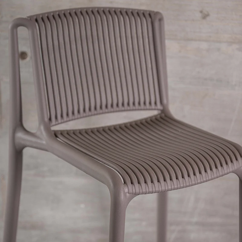 Taburete Sicilia - Gris en Gris - Sillas, Uruguay | Walnut, vista 3