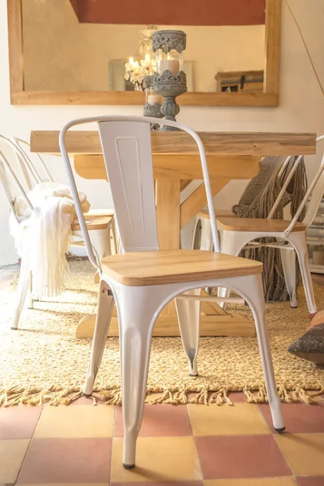 Silla Tolix Asiento de Madera Metal Blanco en Blanco - Sillas, Uruguay | Berna home, vista 3