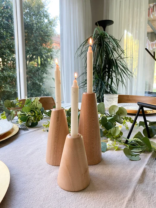 Set candelabros cono x 3 en Madera natural - Velas y Portavelas, Uruguay | Dreams On Time