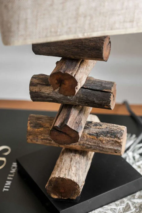 LAMPARA CRUZ en Madera natural - Lámparas de mesa, Uruguay | La Iberica, vista 2