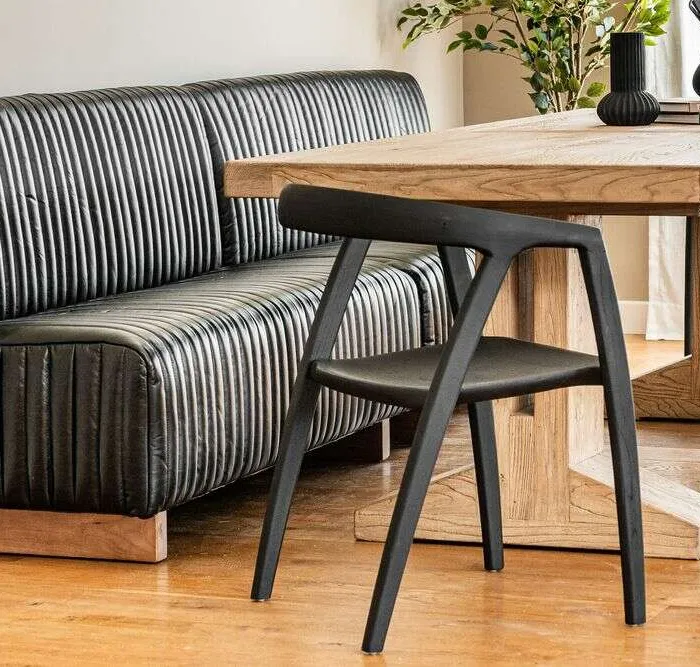 SILLON DE COMEDOR FERRARO - CUERO ITALIANO NEGRO - 1.53 MTS en Negro, Uruguay | La Iberica