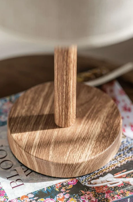 LAMPARA WOODY - BAJA en Madera natural - Lámparas de mesa, Uruguay | La Iberica, vista 3