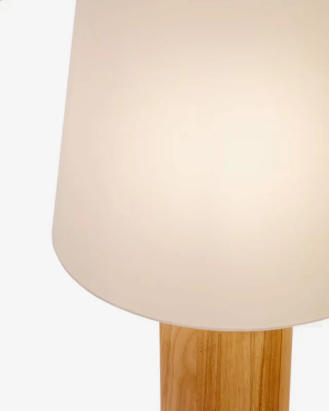 Lámpara de pie Marga de madera maciza con acabado natural - con acabado natural en Marrón - Lámparas de pie, Uruguay | Kavehome, vista 4